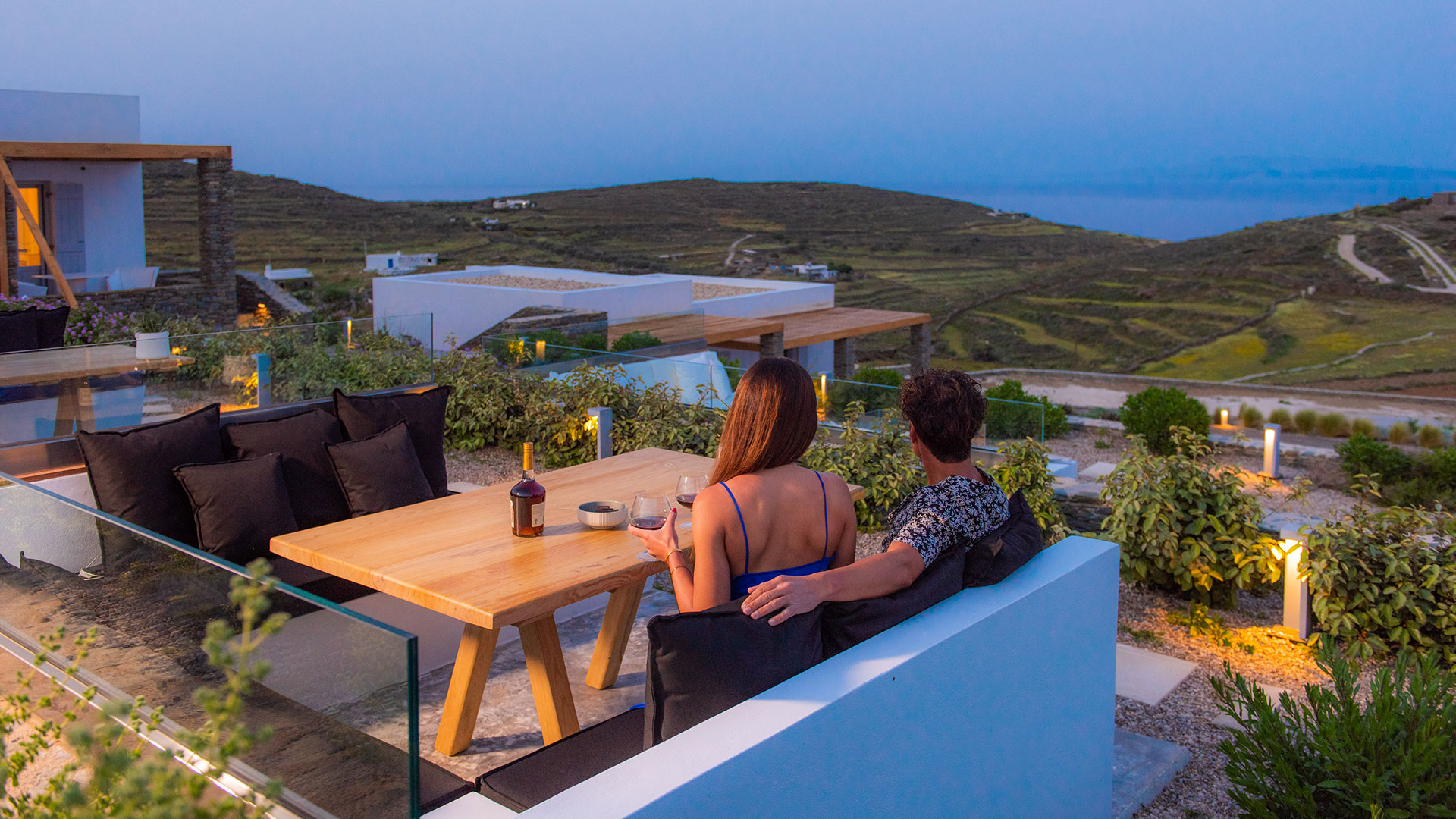 Coin salon extérieur avec vue sur la mer